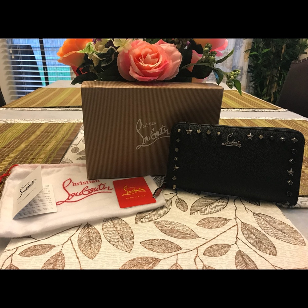 💯 Authentic Christian Louboutin Long Wallet